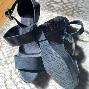 Calvin Klein heels size 7